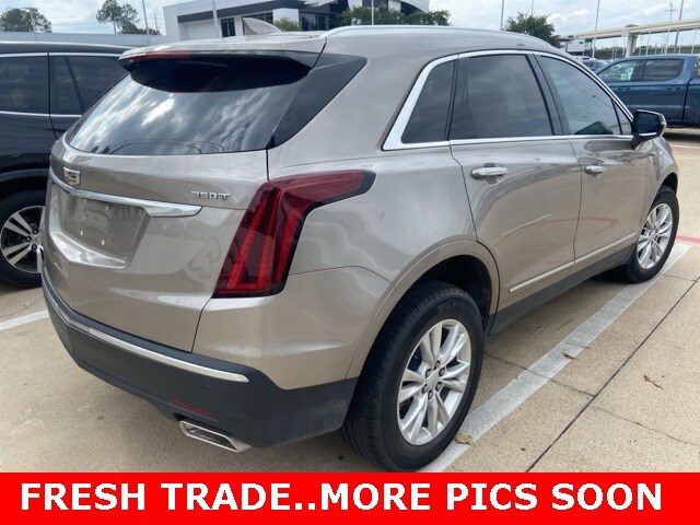 2022 Cadillac XT5 Luxury photo 3