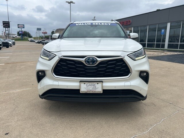 2021 Toyota Highlander Hybrid Limited photo 2