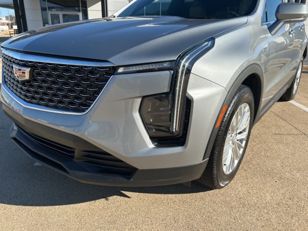 Used 2024 CADILLAC XT4 Luxury SUV