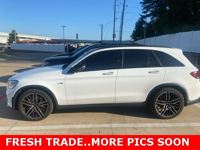 2022 Mercedes Benz GLC 43 AMG photo 2