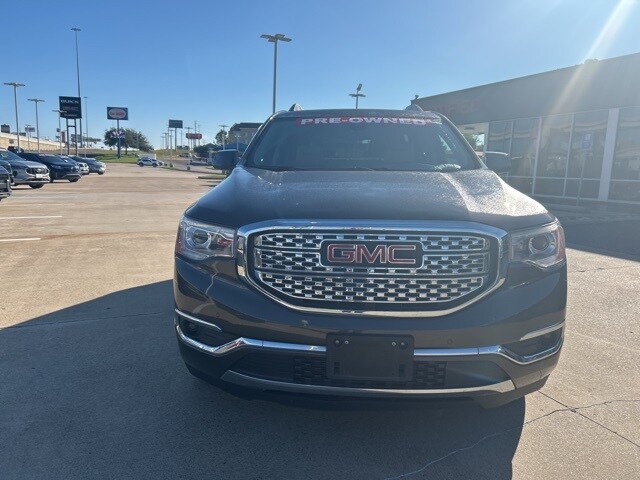 2019 Gmc Acadia Denali photo 2