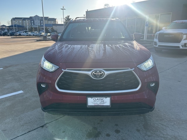 Used 2023 Toyota Highlander XLE with VIN 5TDKDRAH5PS010472 for sale in Searcy, AR