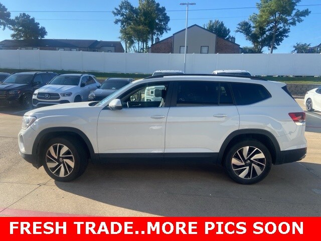 2024 Volkswagen Atlas SE Technology photo 2