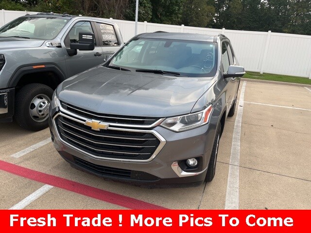 2021 Chevrolet Traverse photo 3