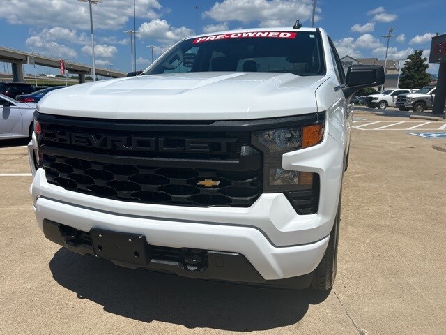 2023 Chevrolet Silverado 1500 Custom photo 3