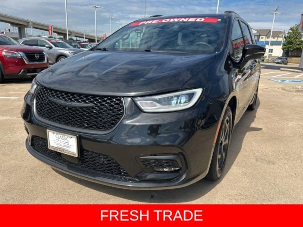 Used 2024 Chrysler Pacifica Hybrid Select Minivan/Van