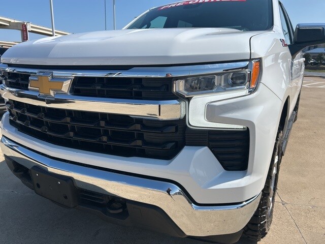 2023 Chevrolet Silverado 1500 LT photo 4