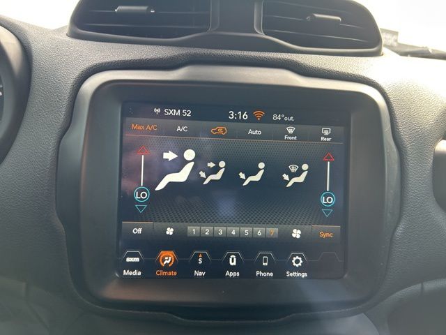 2022 Jeep Renegade Latitude - Photo 25