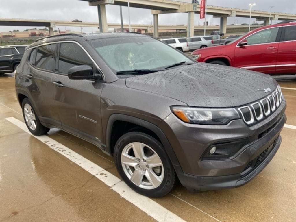 Used 2022 Jeep Compass Latitude SUV