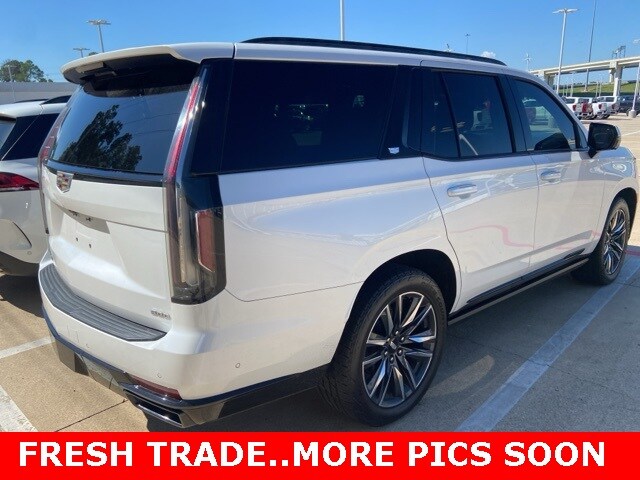 2021 Cadillac Escalade Sport Platinum photo 3