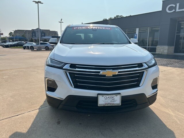 2023 Chevrolet Traverse Cloth photo 2