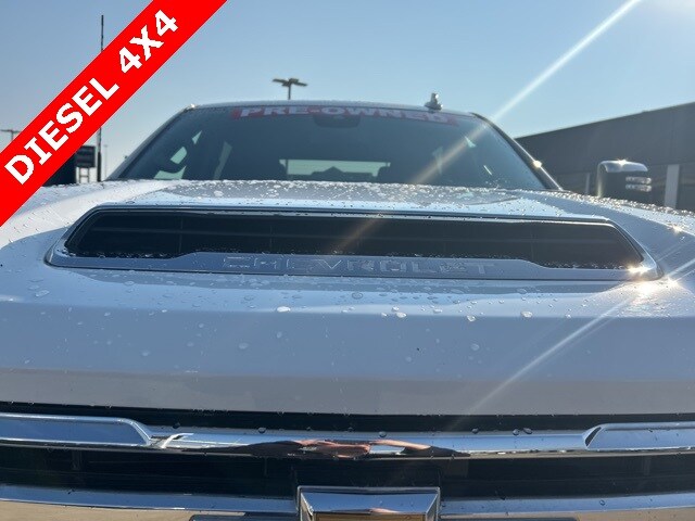 2024 Chevrolet Silverado 2500HD LTZ photo 2