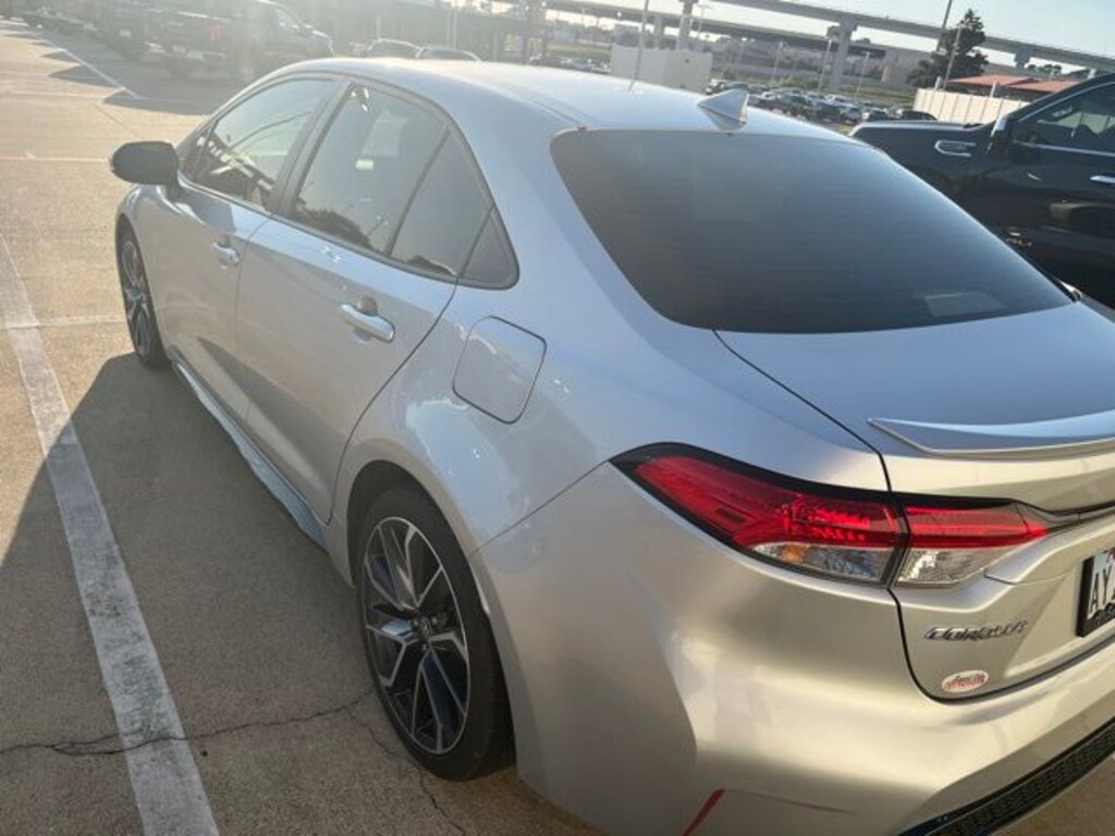 Used 2020 Toyota Corolla SE Sedan