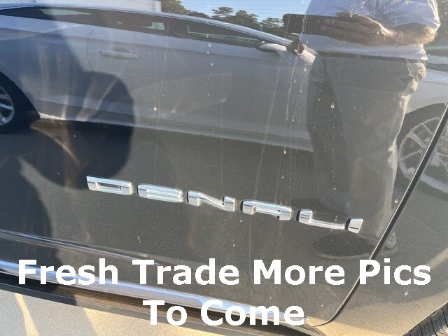 2024 Gmc Yukon Denali Ultimate photo 2