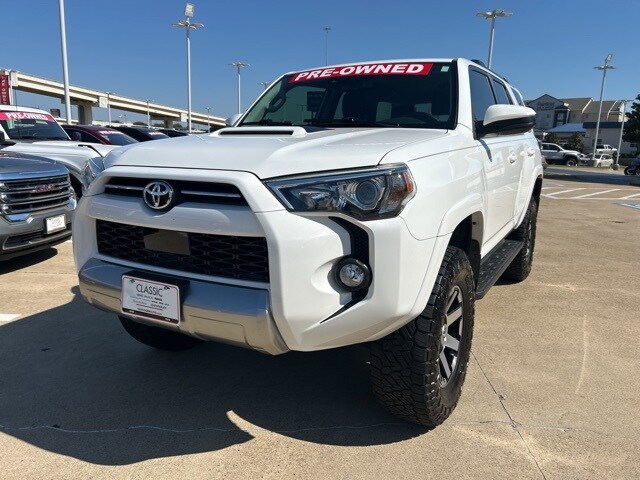 2020 Toyota 4Runner TRD Off-Road photo 3