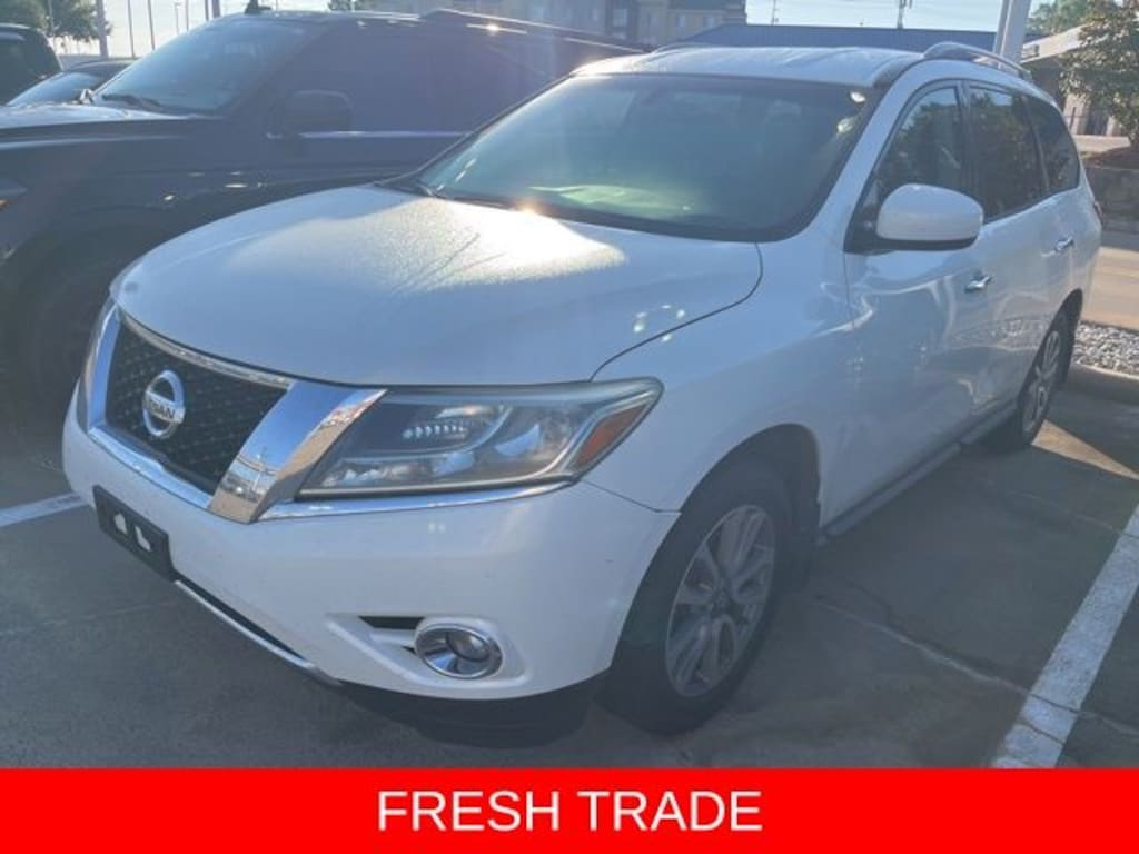Used 2014 Nissan Pathfinder SV SUV