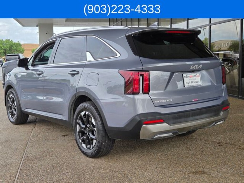 Used 2025 Kia Sorento S SUV