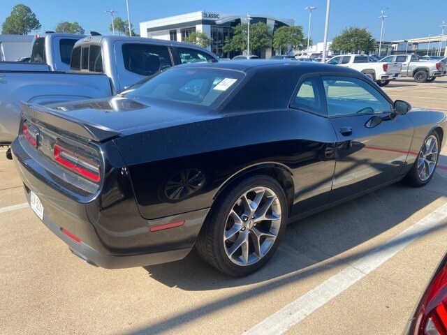 2023 Dodge Challenger GT photo 3