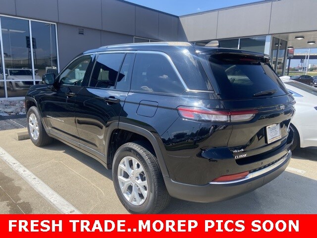 2023 Jeep Grand Cherokee Limited photo 2