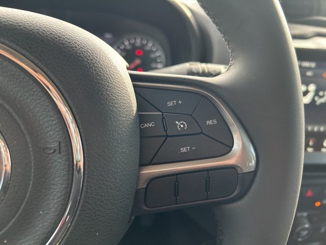 2022 Jeep Renegade Latitude - Photo 23