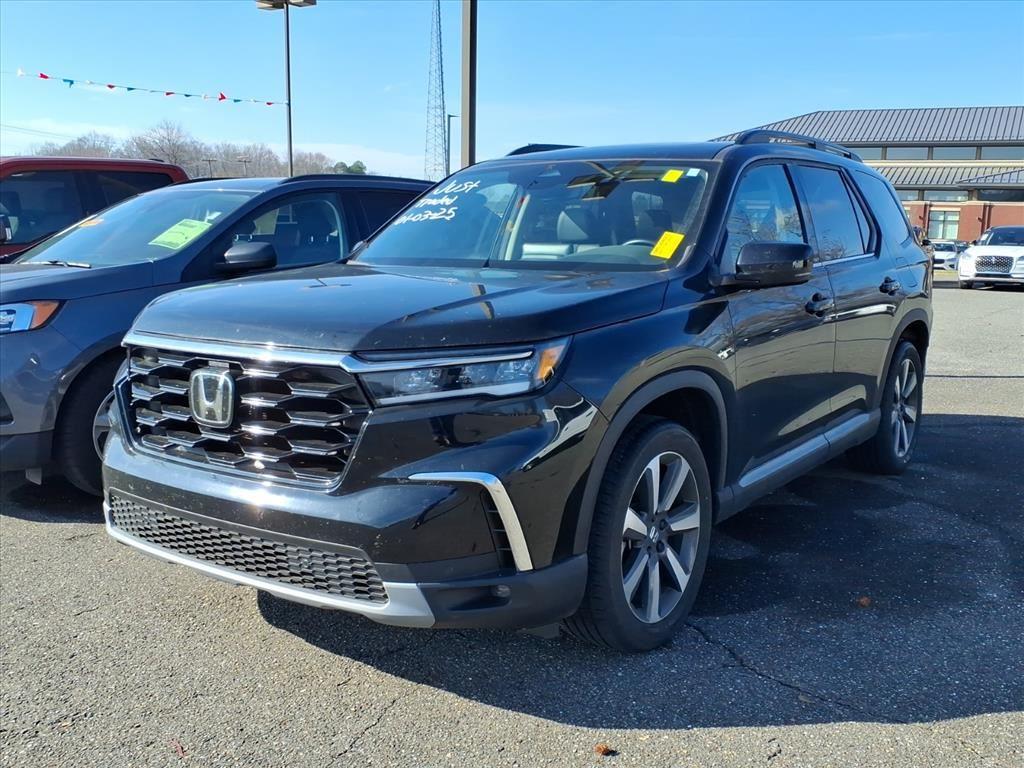 2023 Honda Pilot Touring's photo
