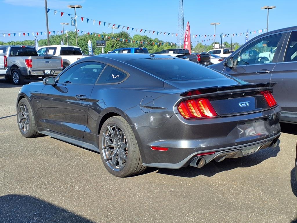 2016 Ford Mustang GT Premium photo 4
