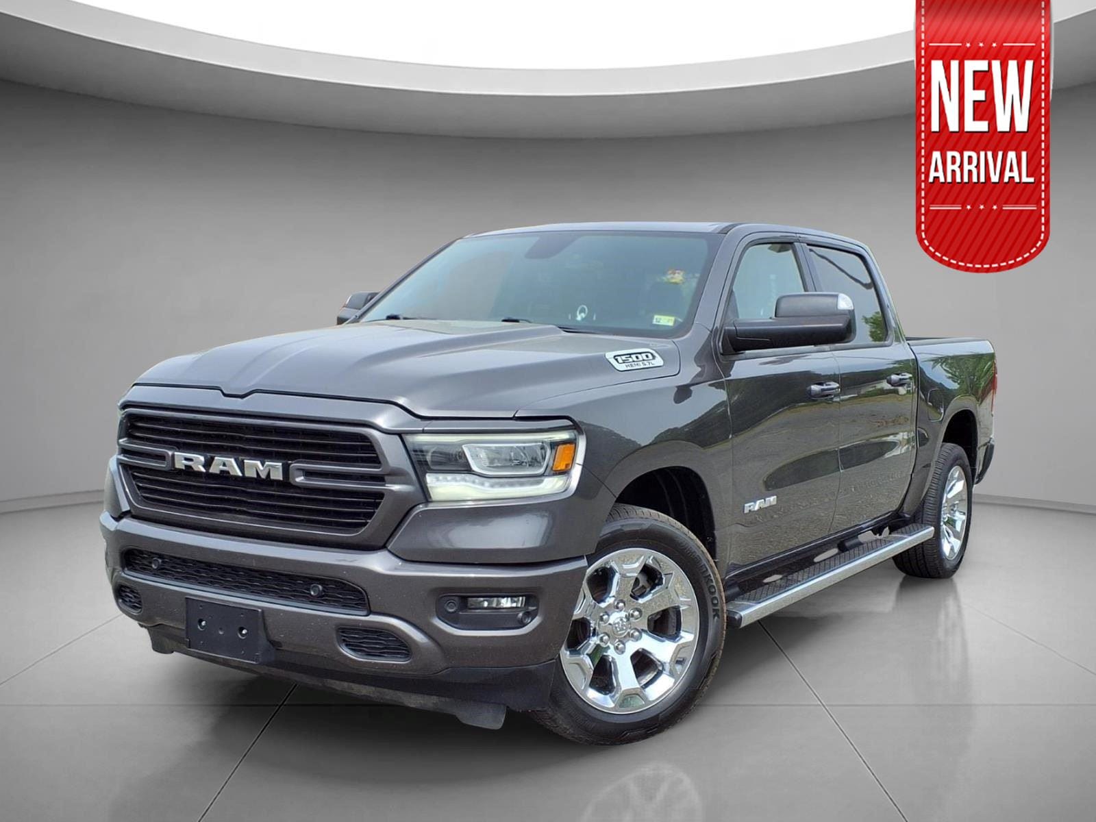 2019 RAM 1500 Big Horn/Lone Star 4x4 Crew Cab 5'7's photo