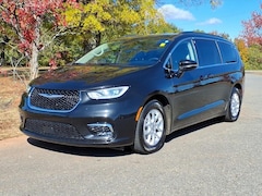 2022 Chrysler Pacifica Touring L Van