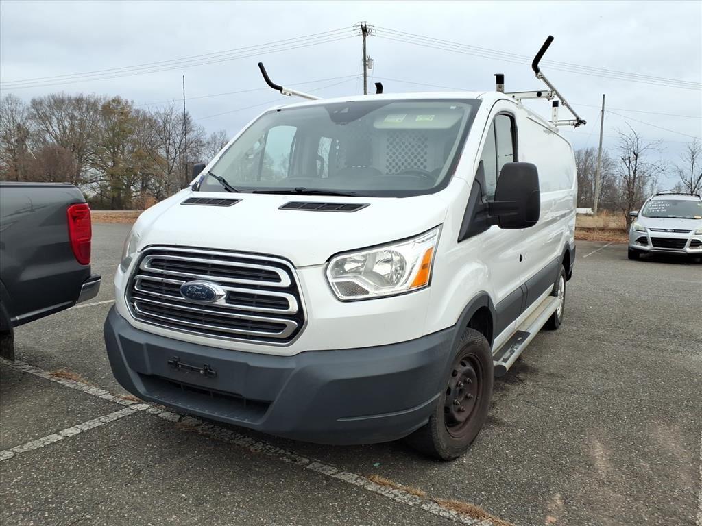 2016 Ford Transit Base's photo