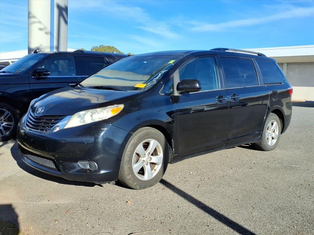 2015 Toyota Sienna LE