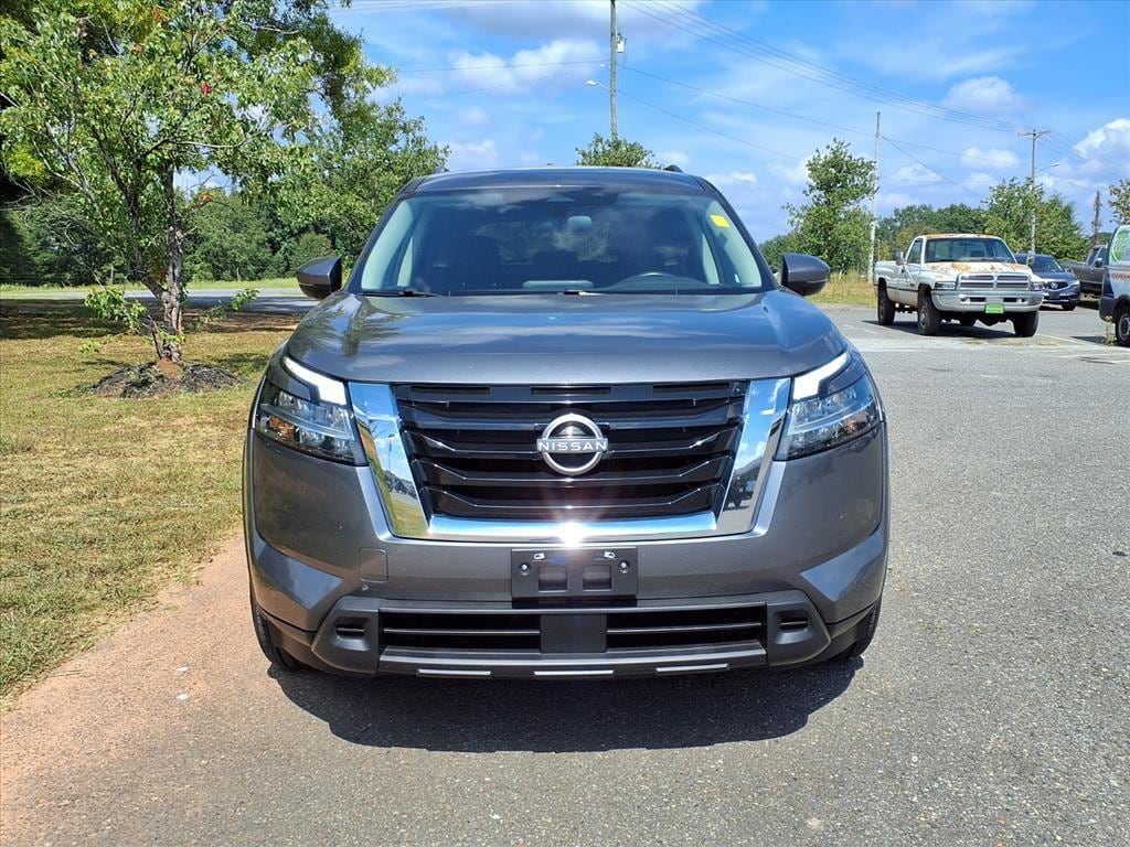 Used 2022 Nissan Pathfinder SV SUV