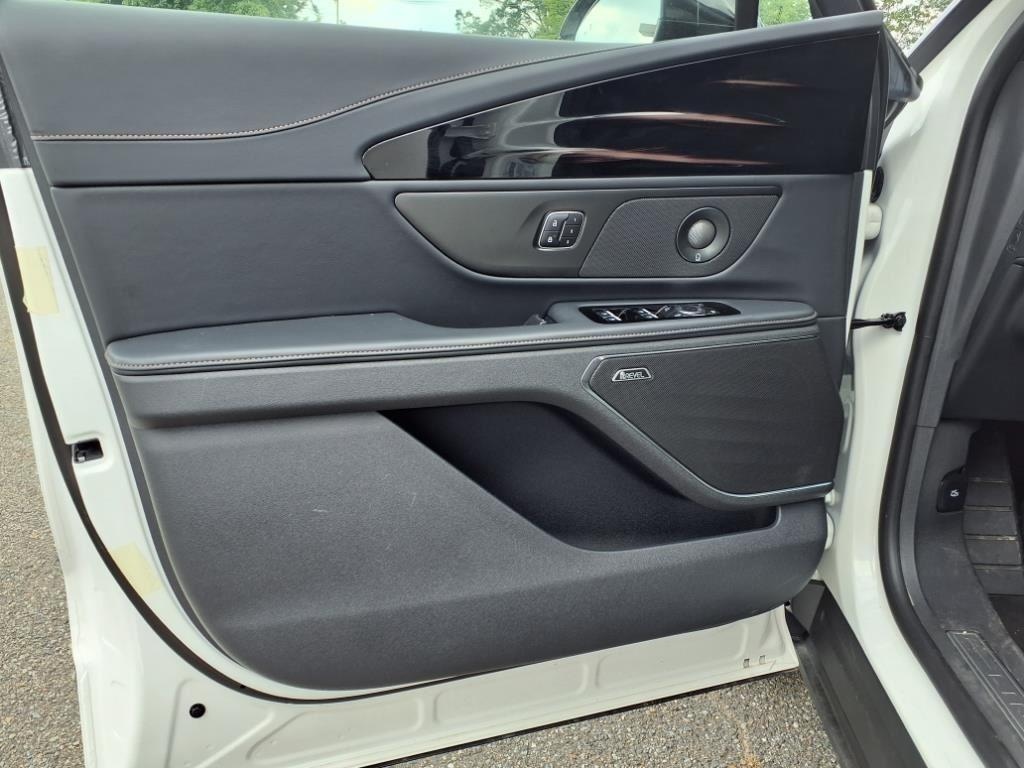 New 2025 Lincoln Nautilus Reserve SUV