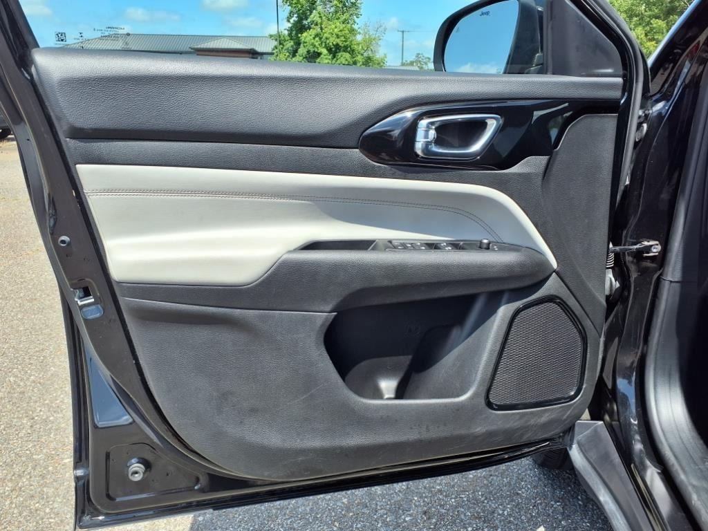 Used 2022 Jeep Compass Limited SUV