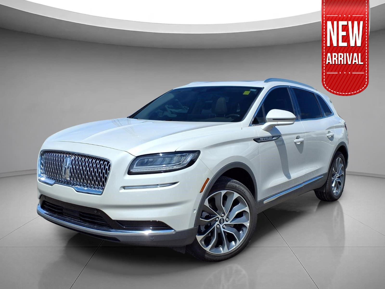 2023 Lincoln Nautilus Reserve FWD's photo
