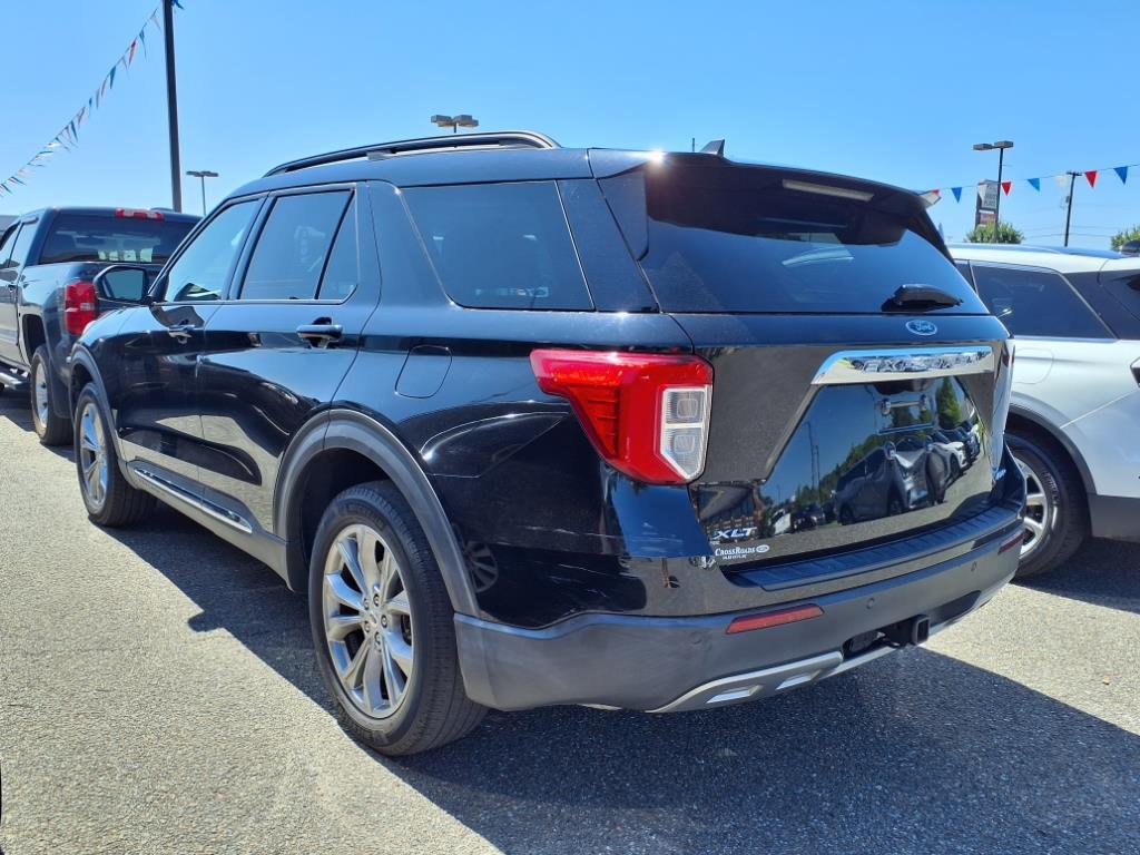 2021 Ford Explorer XLT photo 3