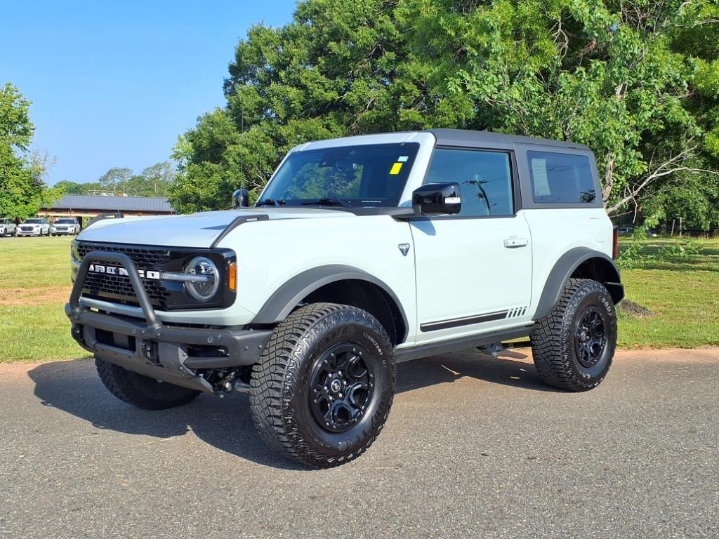 2021 Ford Bronco 2-Door First Edition's photo