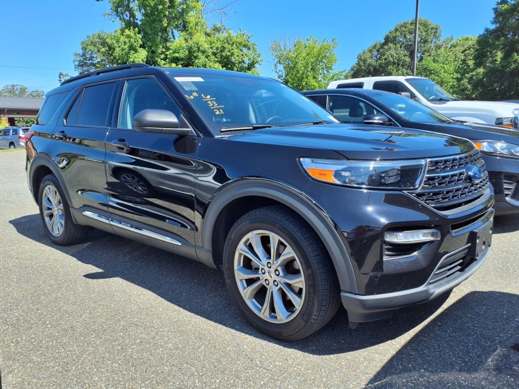 2021 Ford Explorer XLT photo 2