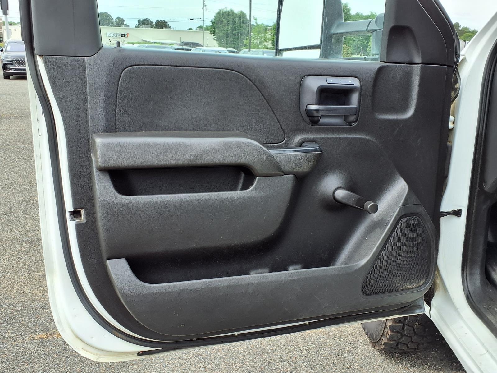 2017 GMC Sierra 3500 Chassis Cab Base - Photo 26