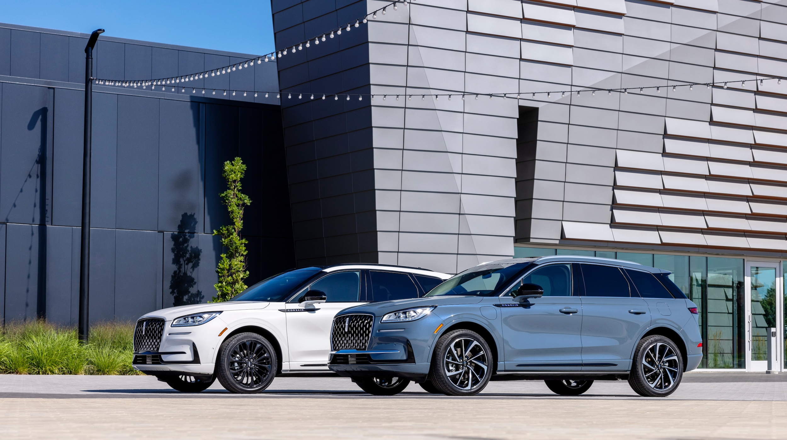 Lincoln%20Corsair%20Reserve%20and%20Grand%20Touring.jpg
