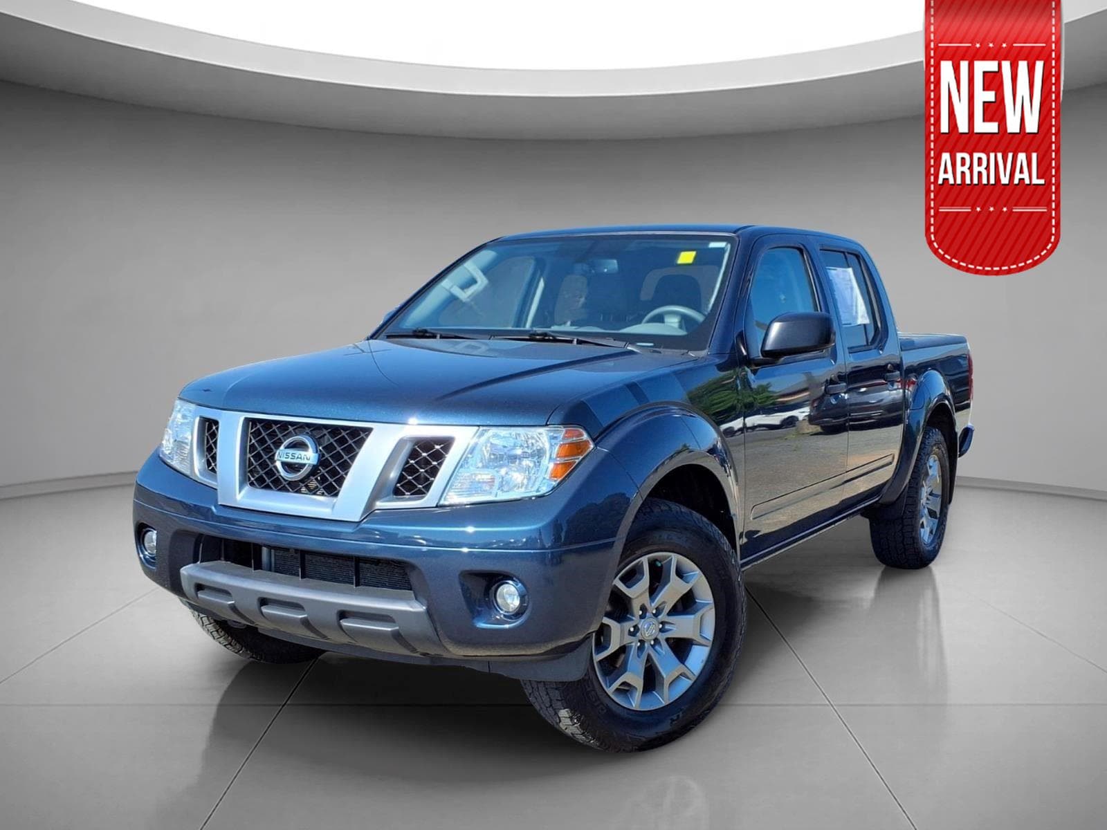 2020 Nissan Frontier SV Crew Cab 4X4 SWB's photo