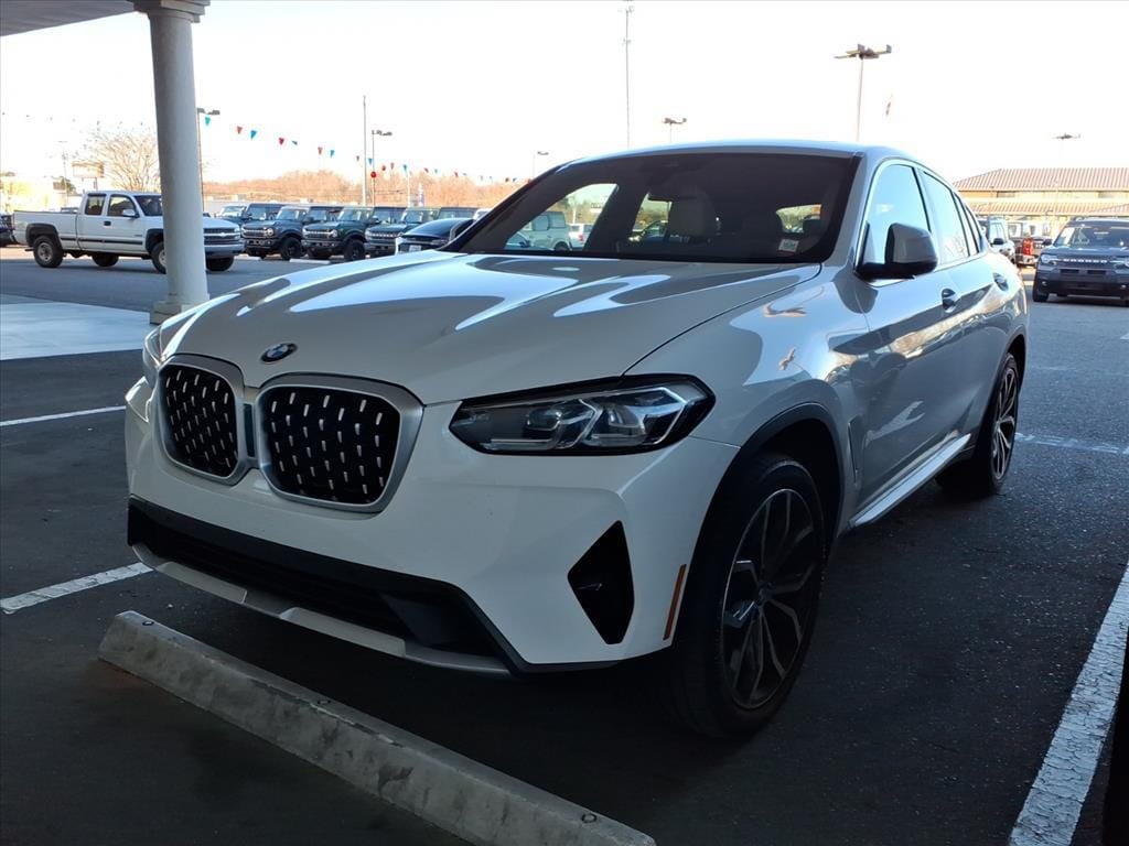 2024 BMW X4 30i's photo