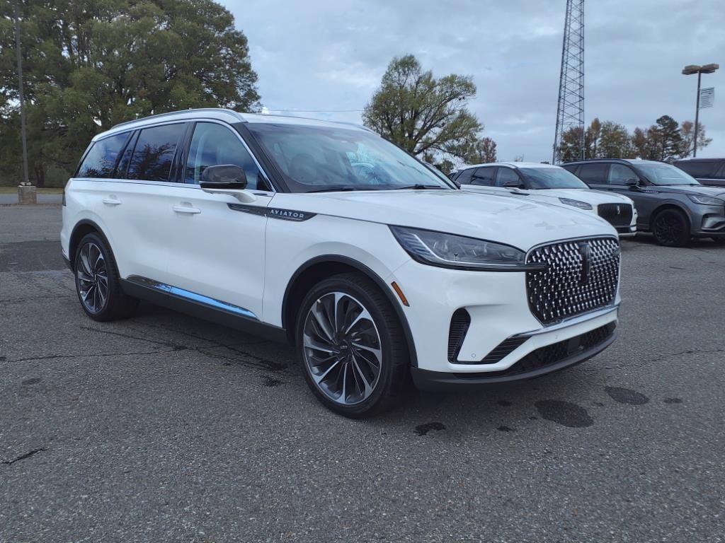 2025 Lincoln Aviator Reserve's photo