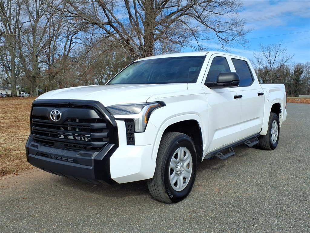 2024 Toyota Tundra SR's photo
