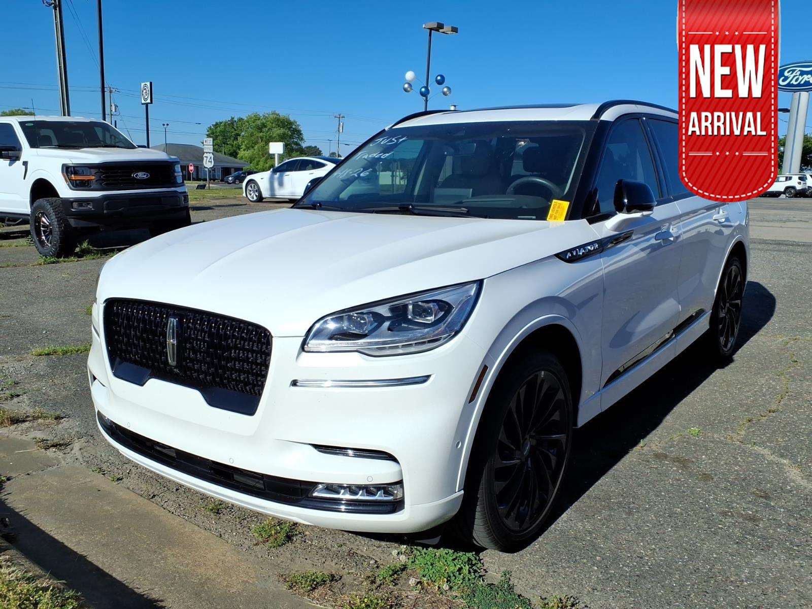2023 Lincoln Aviator Reserve AWD's photo