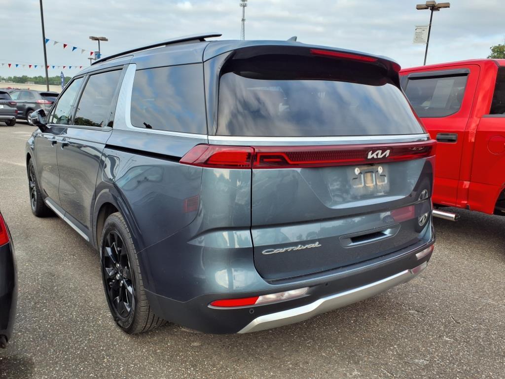 2022 Kia Carnival SX Prestige photo 2