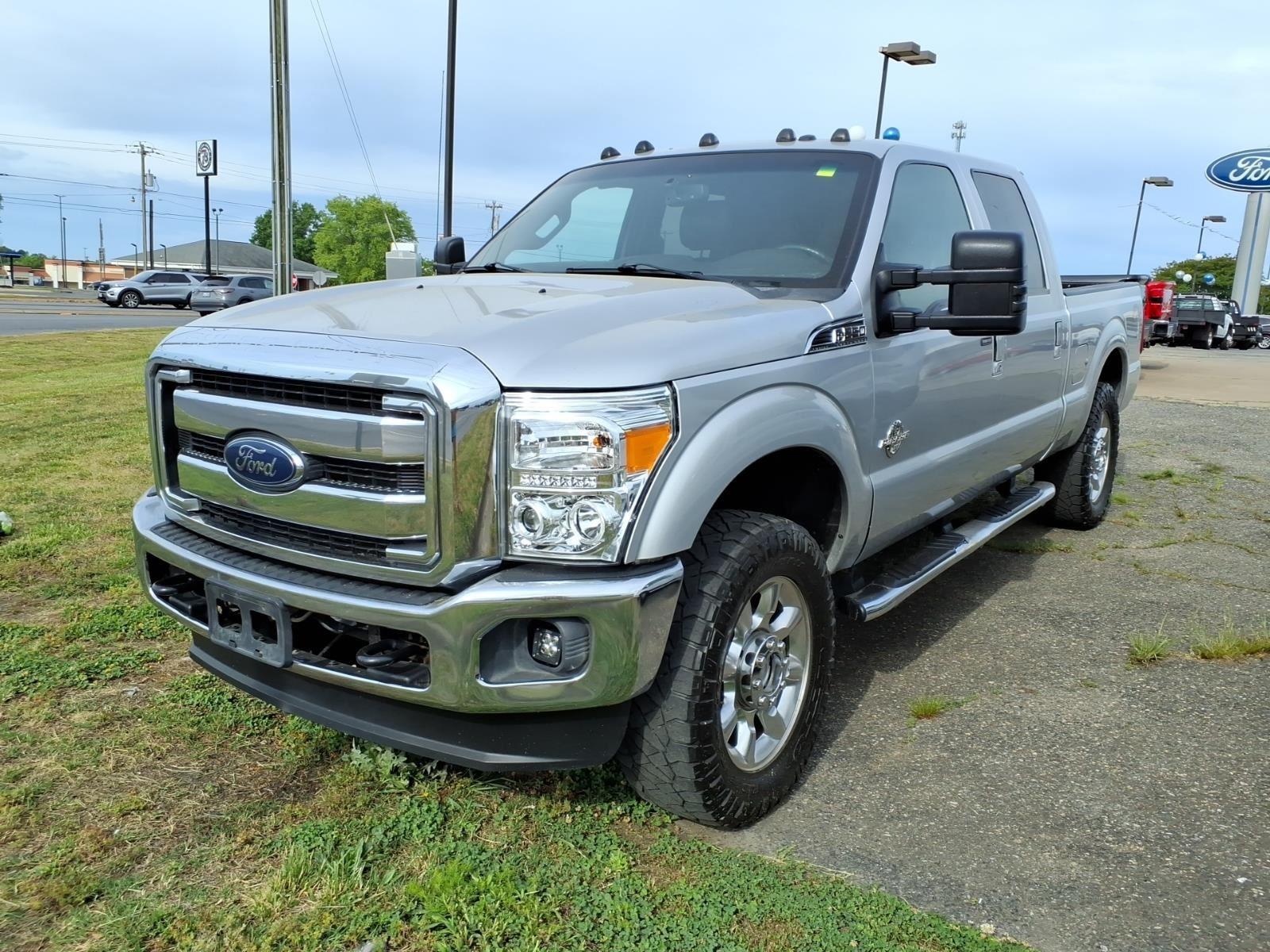 2015 Ford F-250 Lariat 4x4 Crew Cab 156 in's photo