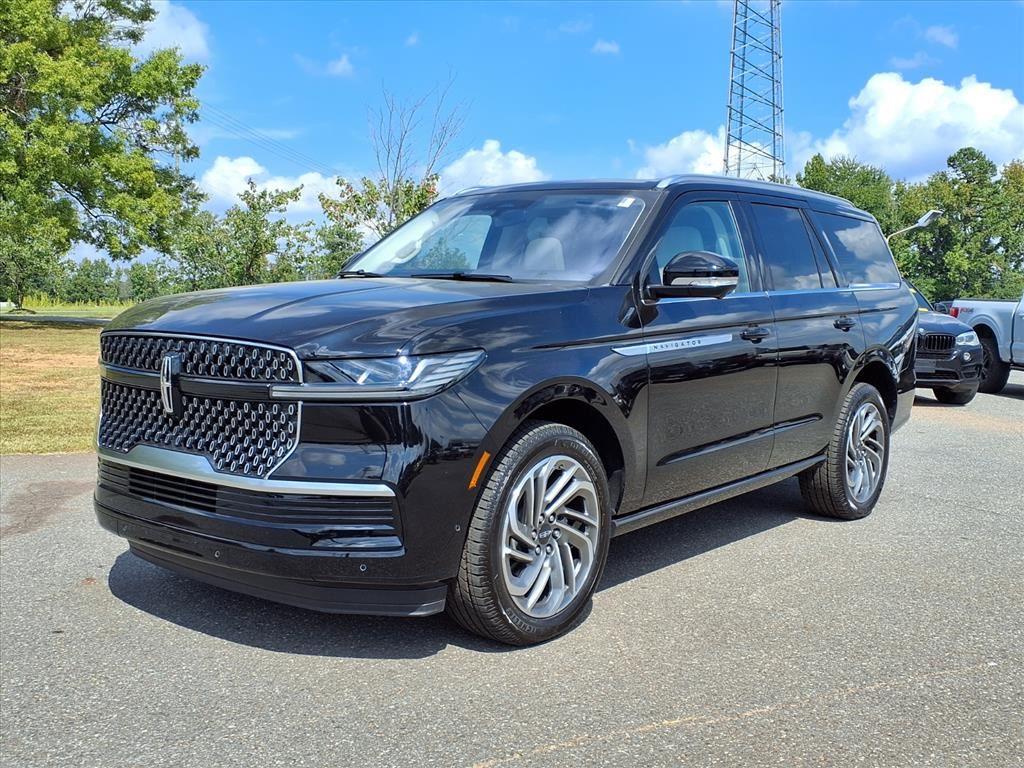 2025 Lincoln Navigator Reserve's photo