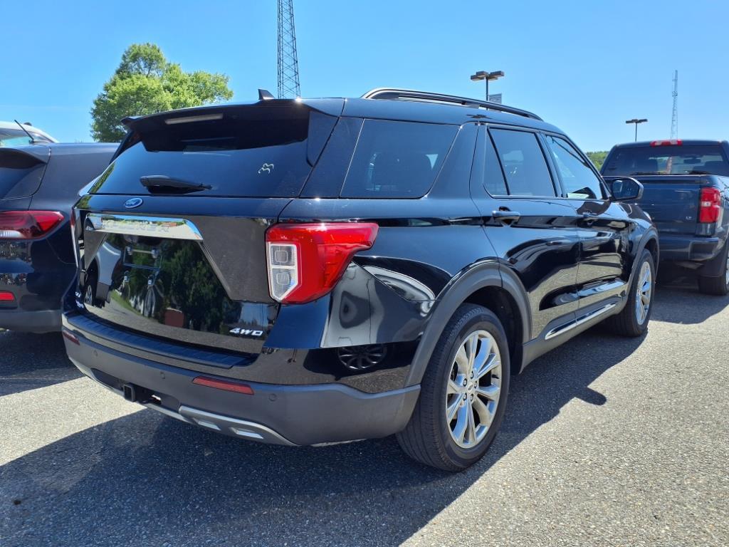2021 Ford Explorer XLT photo 4