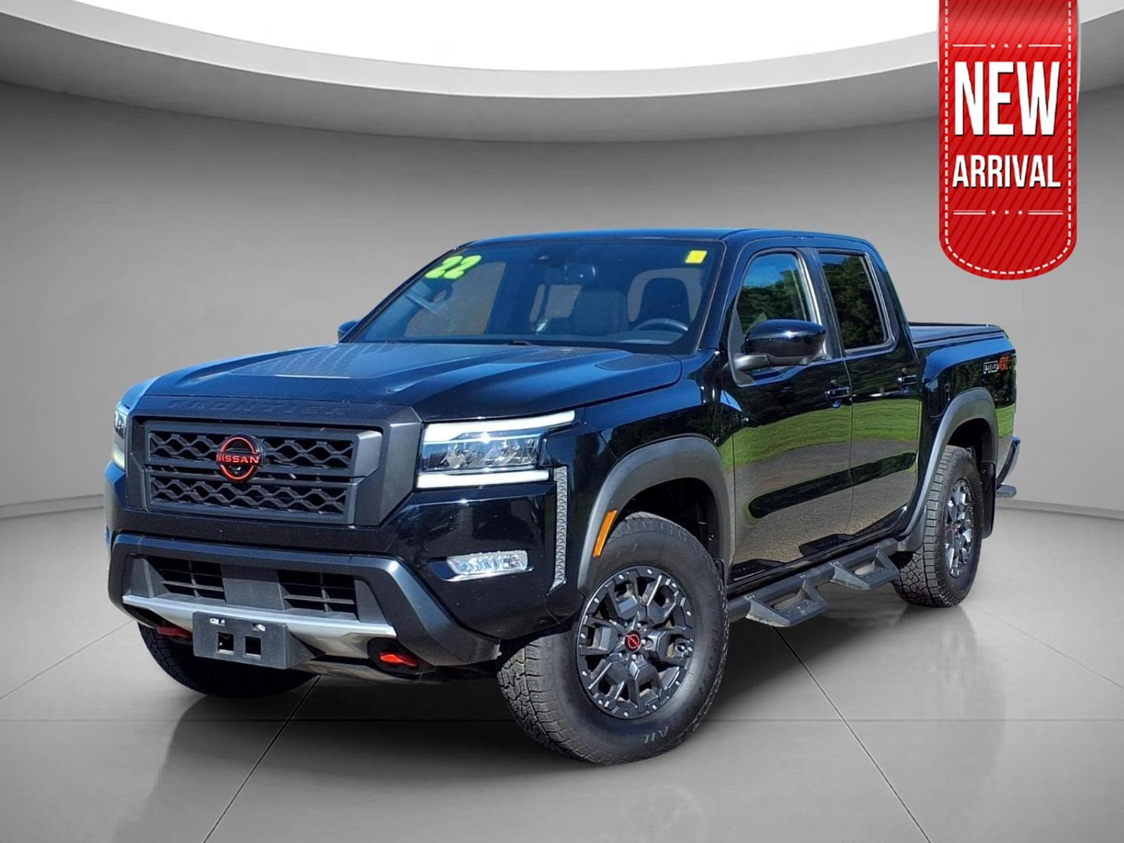 2022 Nissan Frontier PRO-4X Crew Cab 4X4's photo