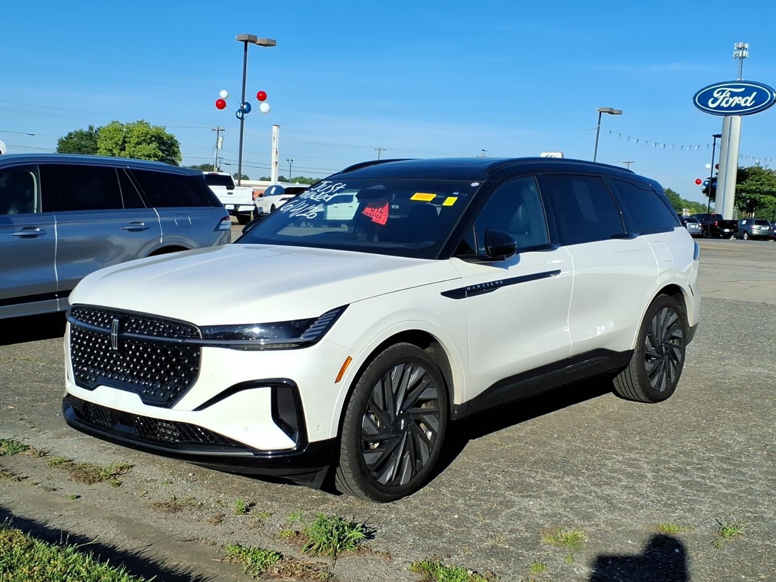 2024 Lincoln Nautilus Reserve AWD's photo